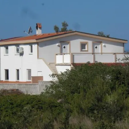 Haus Pedinka 2 아파트 *